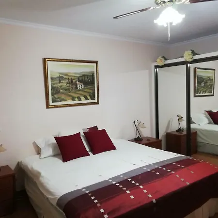 By The & Pool 푼샬