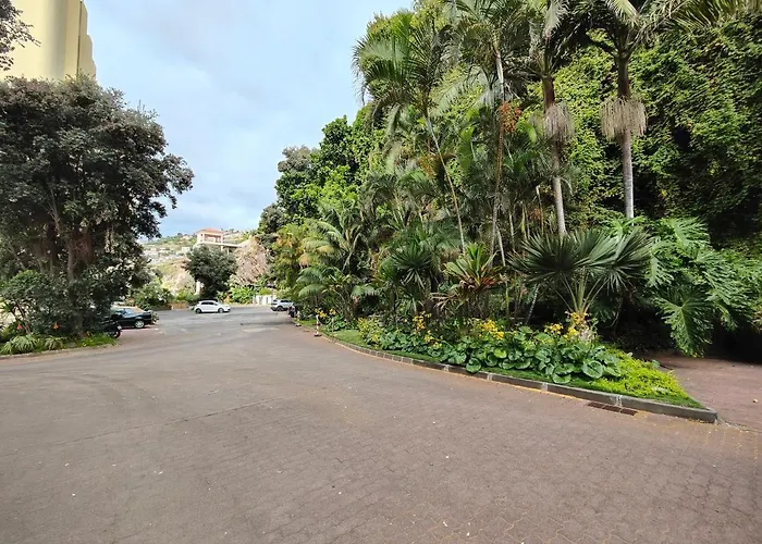 Appartamento By The & Pool