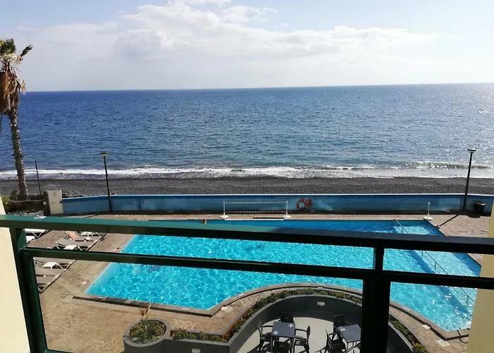 By The & Pool Appartamento Funchal (Madeira)