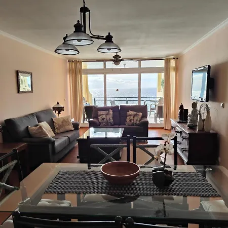 Apartment By The & Pool Funchal (Madeira)