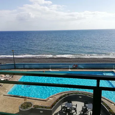 By The & Pool Appartamento Funchal (Madeira)