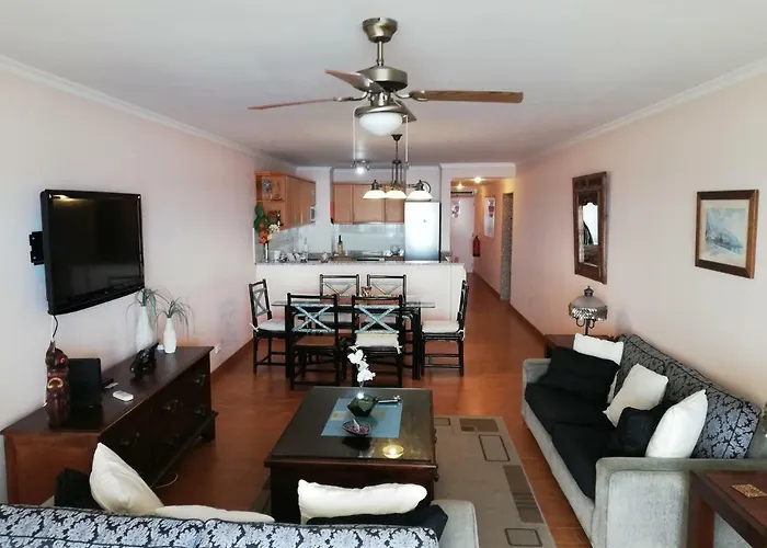 Apartment By The & Pool Funchal (Madeira)