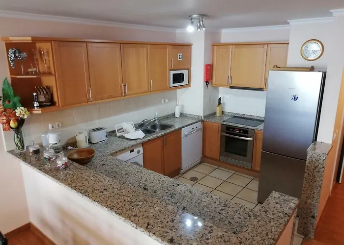 Apartment By The & Pool Funchal (Madeira)