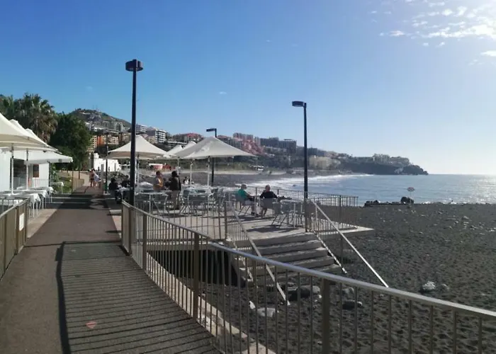Apartment By The & Pool Funchal (Madeira)