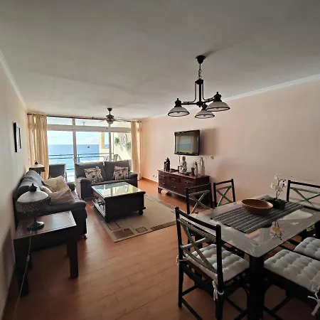 Apartman By The & Pool *