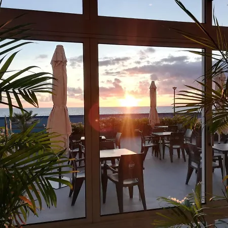 By The & Pool Apartman Funchal