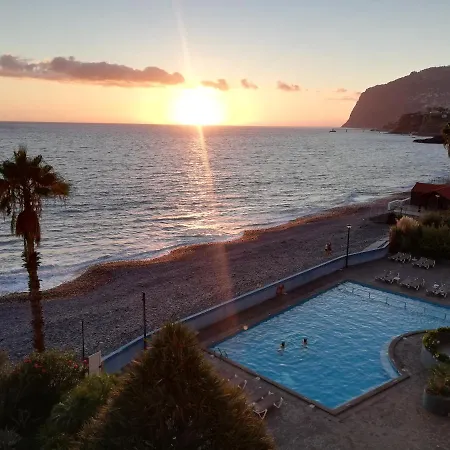By The & Pool Apartman Funchal