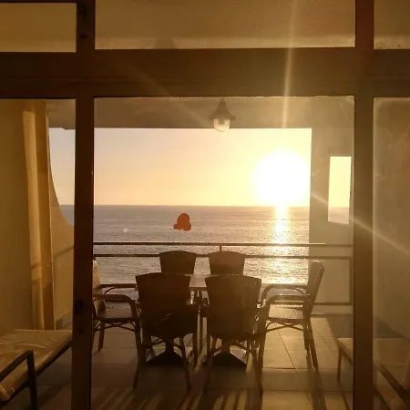 By The & Pool Apartman Funchal