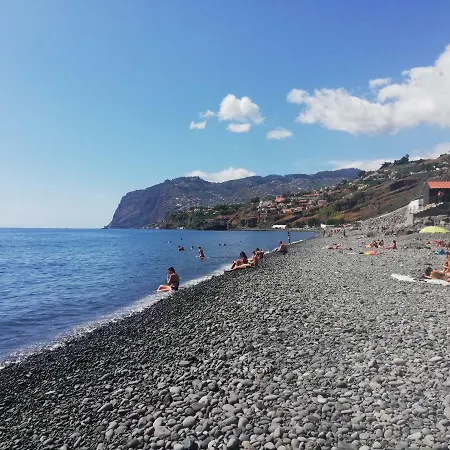 Apartman By The & Pool